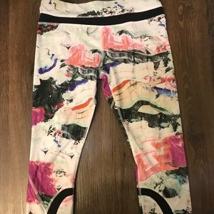 Lululemon floral print athletic leggings